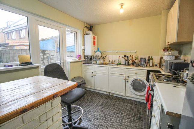 5, Bayne Close, London photo 4