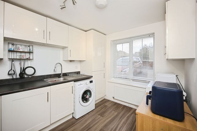 20, Oak Place, Alcester photo 2