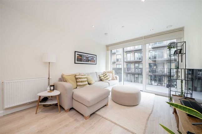 Apartment 168, Georgette Apartments, 4, Cendal Crescent, London photo 3