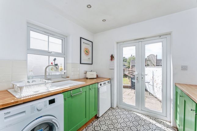 2, Sea View, Holywell photo 2