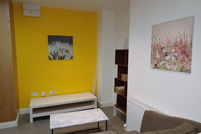 310 Hilux Apartments, 307 Walsall Road, Birmingham photo 2