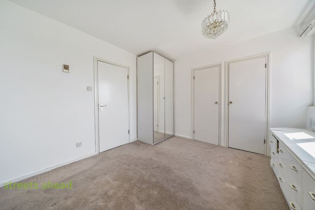 Flat 24, South View Court,, The Woodlands, London photo 4