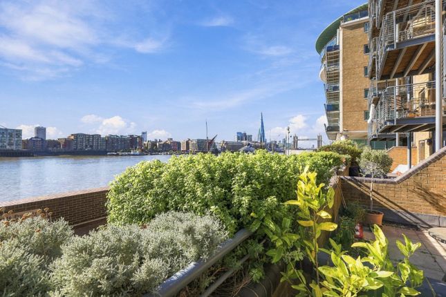Capital Wharf, London photo 2