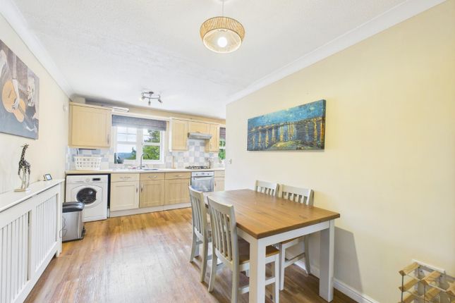 17, Whitestone Drive, Keighley photo 4