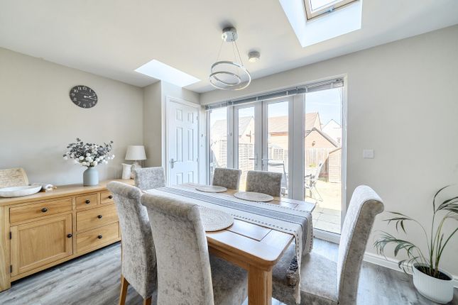 82, Duffet Drive, Wokingham photo 4