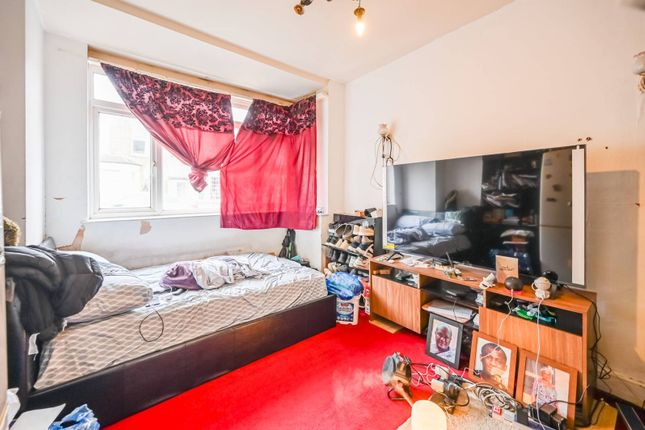 Terraced house for sale in Hilda Road E16, Plaistow, London,
