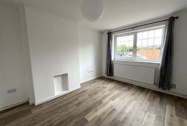 7, West Way, Luton photo 4