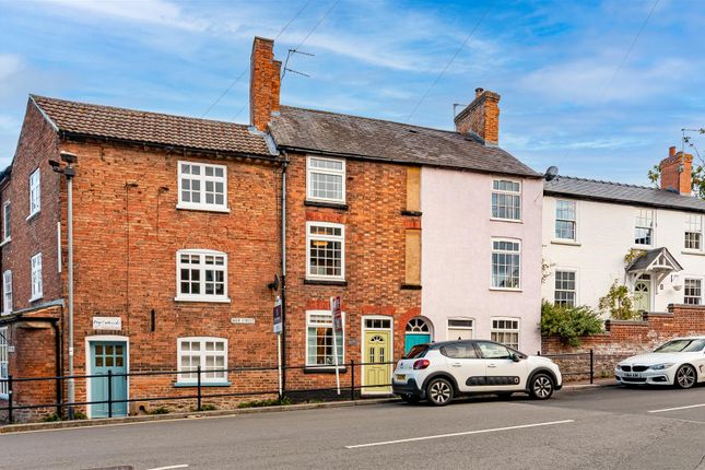 2-bed house on Main Street, Nottingham, £190,000