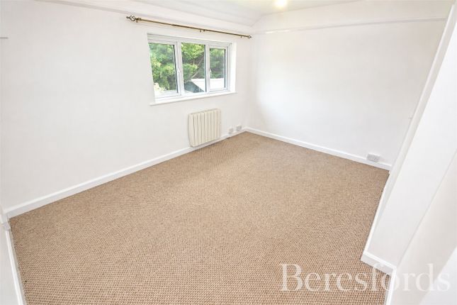 2, Hillcrest, Chelmsford photo 4