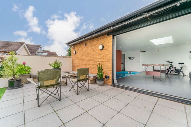 127, Pole Hill Road, Uxbridge photo 3