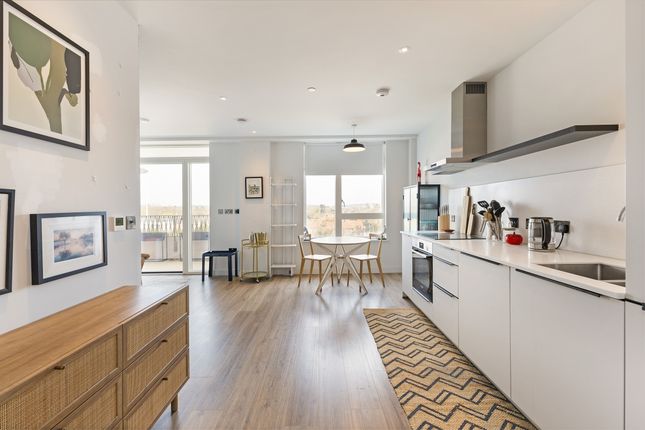 Studio flat on 36, Taona House, 1, Merrion Avenue, Stanmore, £1,450/mo