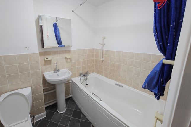 33, Riverdene Road, Ilford photo 3