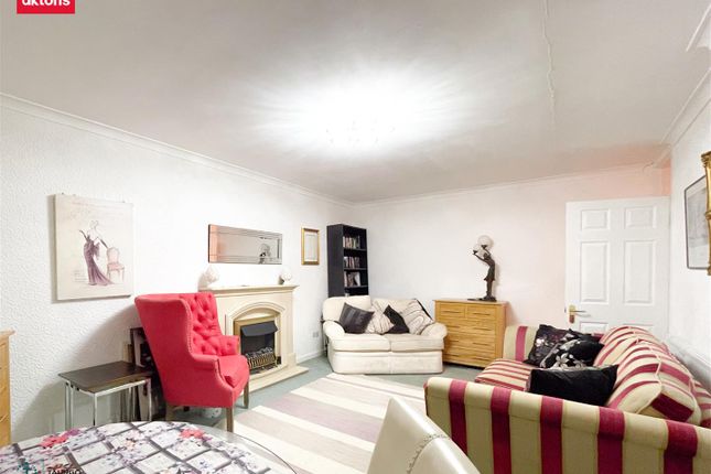 10, St. Margarets Road, Caerphilly photo 2