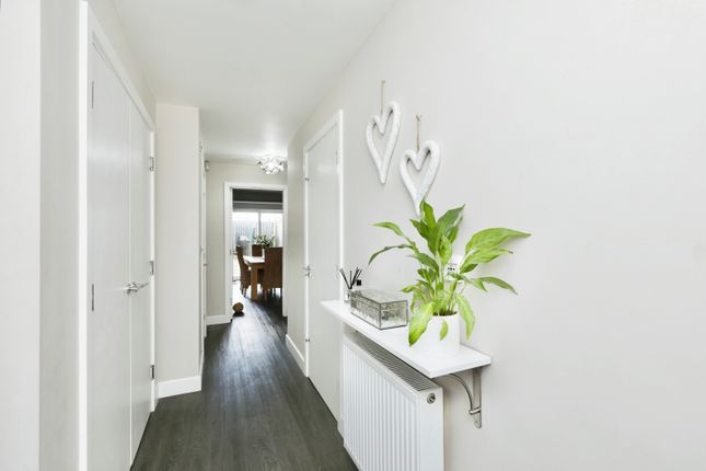 10, Stockwell Avenue, Sheffield photo 3