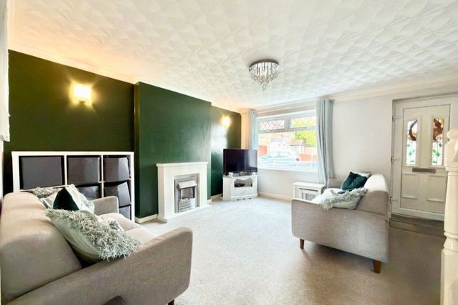 9, Dunnock Close, Stockport photo 5