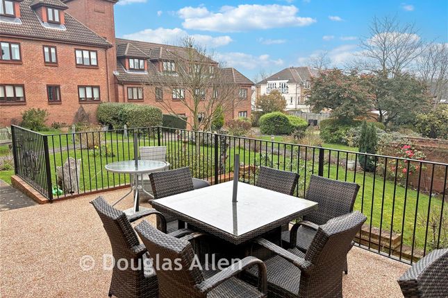 Regency Lodge, Albert Road, Buckhurst Hill photo 2