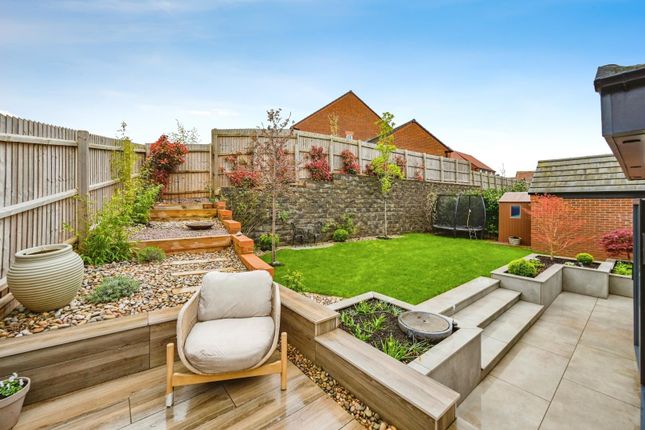 1, Newton Avenue, Lichfield photo 4