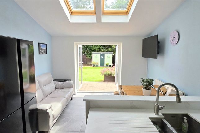 81, Lime Tree Avenue, Coventry photo 2