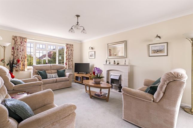 44, Golden Avenue, Littlehampton photo 2