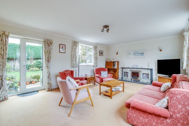 15, Deacons Way, Hitchin photo 2