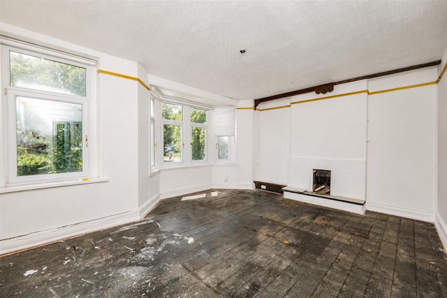 26, Porthkerry Road, Barry photo 4