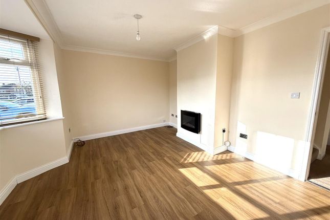 72, Ascot Drive, Cannock photo 4