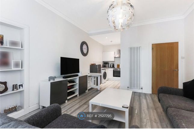 Sitting Room &amp; Kitchen