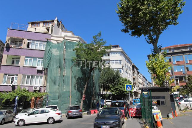 Block of flats for sale in İskenderpaşa, Fatih, İstanbul, Türkiye
