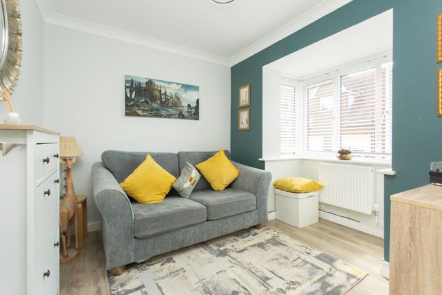 16, Blackberry Way, Kent photo 4
