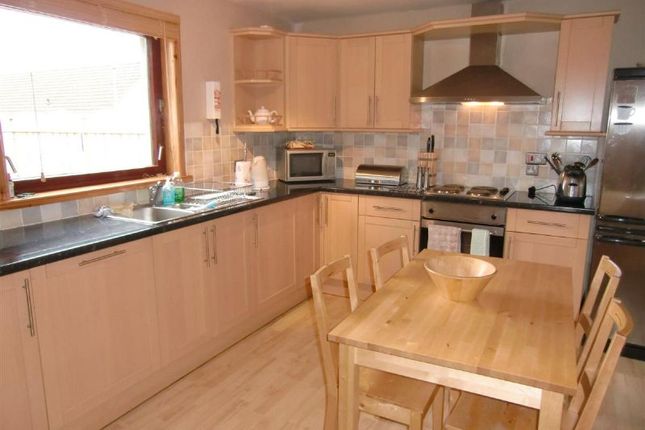 Semi-detached bungalow to rent in Henderson Street, Thurso