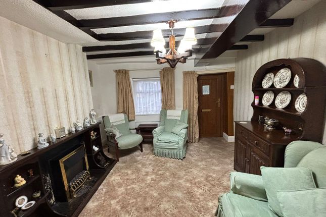 1, Kensington Row, Brecon photo 3
