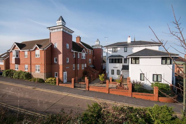 Thumbnail Flat for sale in Lyons Court, Dorking