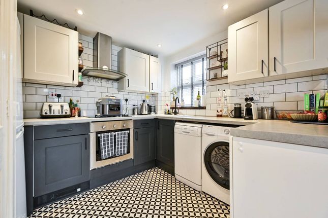 Thumbnail Flat for sale in Mapeshill Place, Willesden Green, London