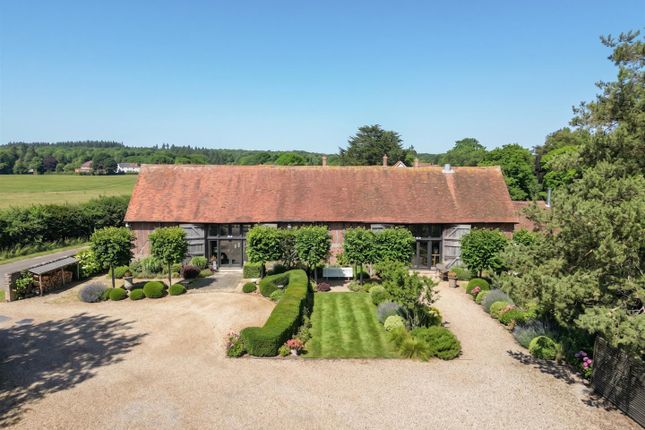 Bix Manor Barn, Broadplat Lane,, Henley-On-Thames photo 2