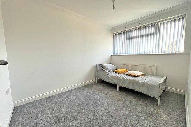 Galsworthy Road, Worthing photo 5