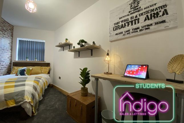 Room to rent in Hanover Street, Newcastle-Under-Lyme