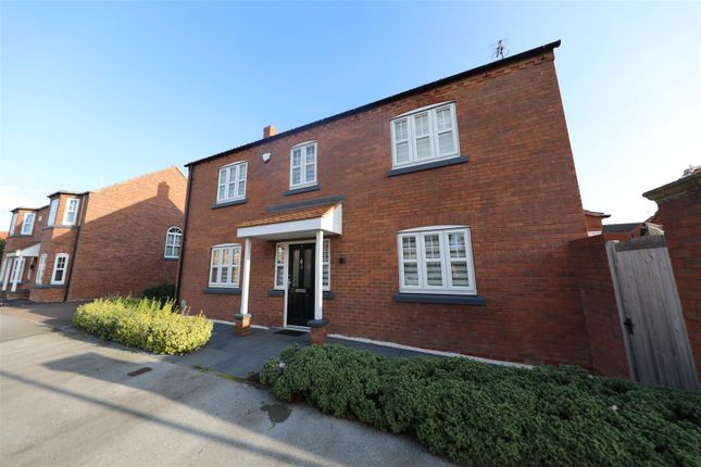 Detached house for sale in New Forest Way, Kingswood, Hull