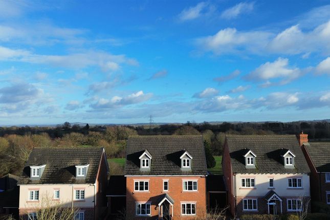 15, Chesterton Way, Crewe photo 2