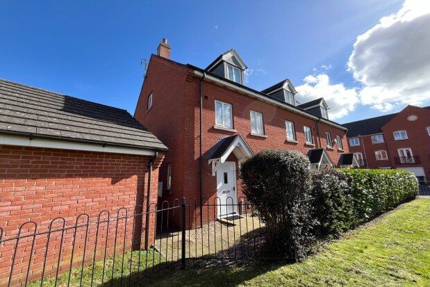 Thumbnail Town house to rent in Russell Close, Uttoxeter