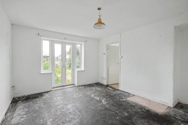 42, Abbotts Drive, Stanford-le-Hope photo 3