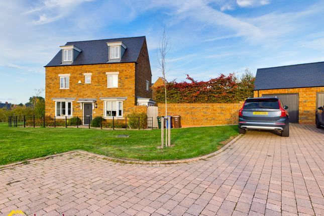 Thumbnail Semi-detached house to rent in The Robins, Adderbury