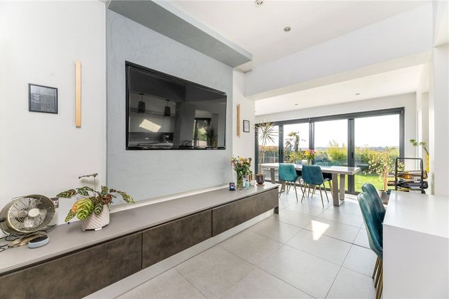 64, Rein Road, Wakefield photo 4