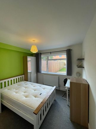 Shared accommodation to rent in Gerard Ave, Canley, Coventry