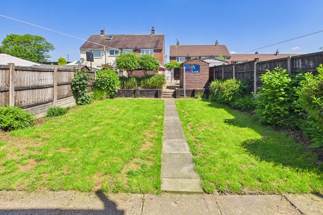 8, Randall Avenue, Shevington photo 2