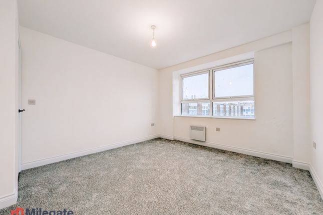 Broadway North, Basildon photo 2