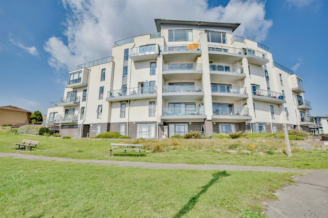Thumbnail Flat for sale in Beachway, The Knap, Barry