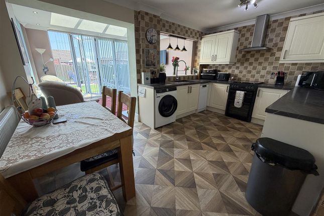 19, Croft Way, Selby photo 3