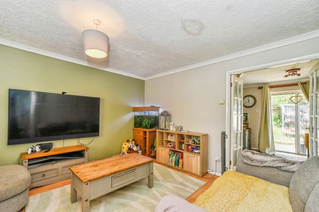 19, Water Mint Way, Calne photo 3