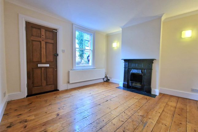 31, Bells Hill, Herts photo 3