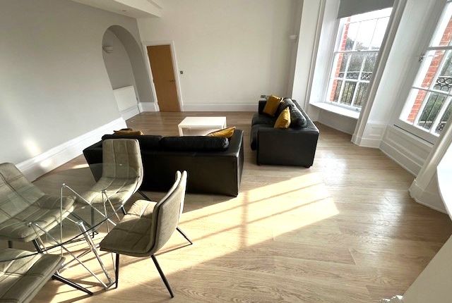 Flat 7, 54, West Cliff, Preston photo 3
